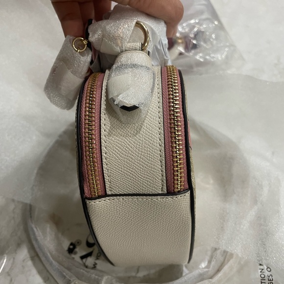 Coach Heart Crossbody Signature Canvas Cherry Print Valentines Day - Picture 5 of 11